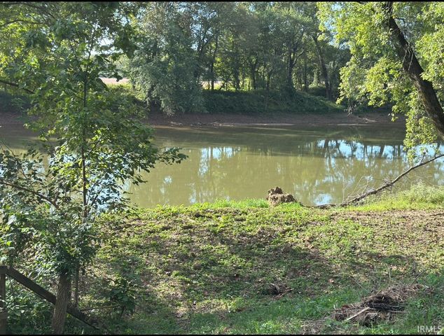 467 Rivervale Cabin Road, Bedford, IN 47421