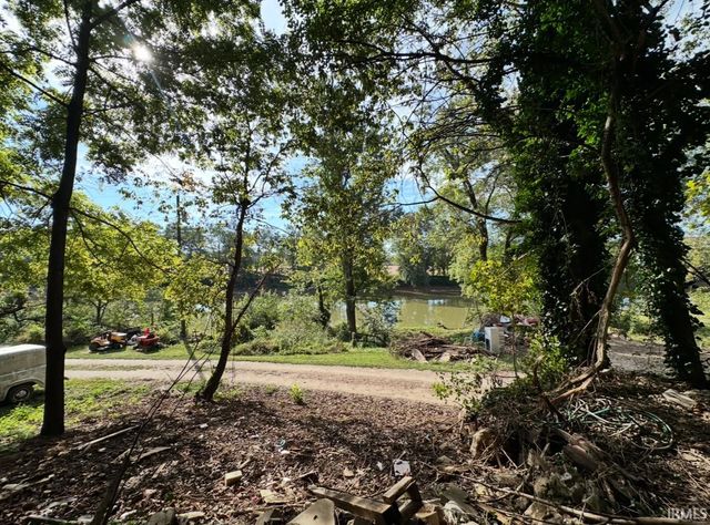 467 Rivervale Cabin Road, Bedford, IN 47421