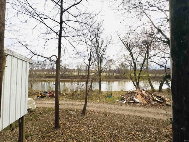 467 Rivervale Cabin Road, Bedford, IN 47421