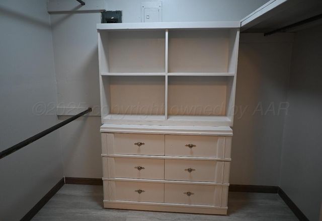 302 N Mackenzie Avenue, Stinnett, TX 79083