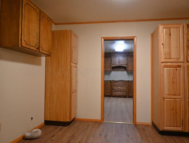 302 N Mackenzie Avenue, Stinnett, TX 79083