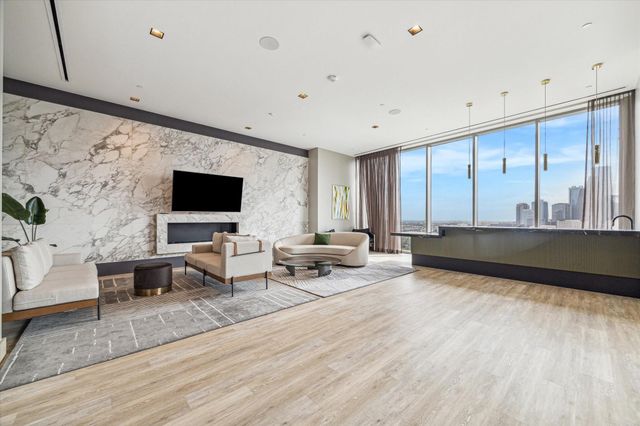 1711 Allen Parkway 2701, Houston, TX 77019
