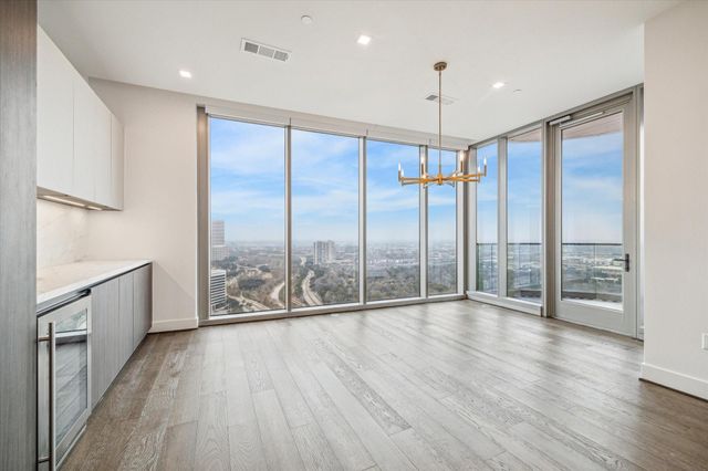 1711 Allen Parkway 2701, Houston, TX 77019