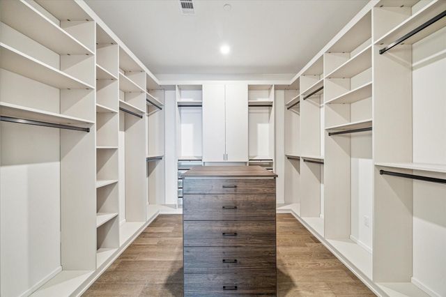 1711 Allen Parkway 2701, Houston, TX 77019