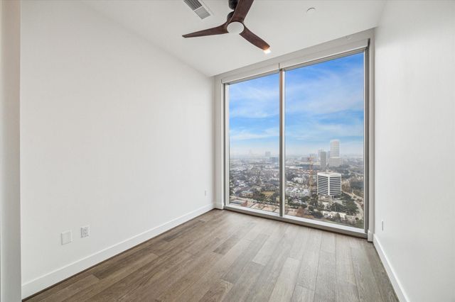 1711 Allen Parkway 2701, Houston, TX 77019