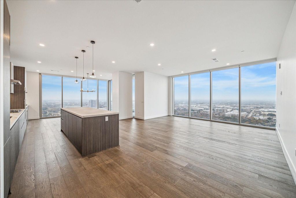 1711 Allen Parkway 2701, Houston, TX 77019