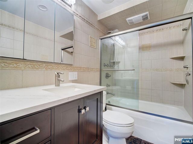 250 Gorge Road 29L, Cliffside Park, NJ 07010