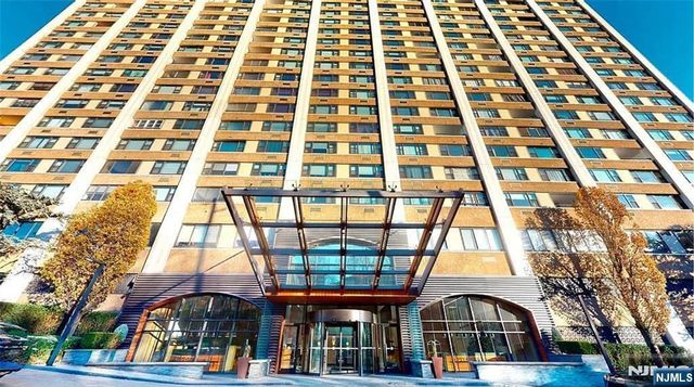 250 Gorge Road 29L, Cliffside Park, NJ 07010