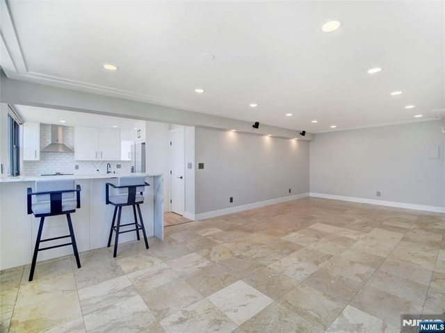 250 Gorge Road 29L, Cliffside Park, NJ 07010