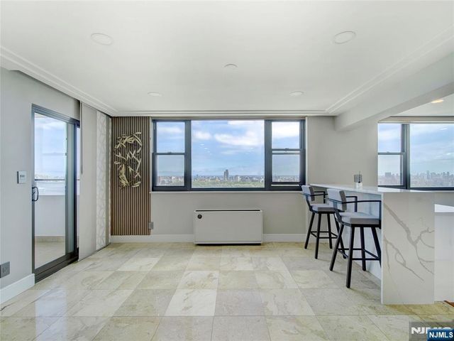 250 Gorge Road 29L, Cliffside Park, NJ 07010