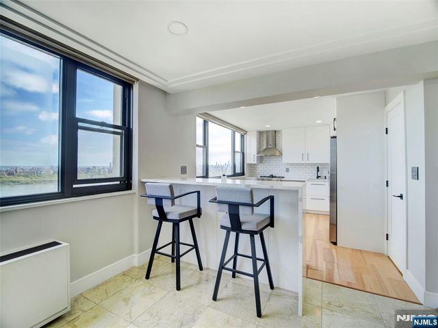 250 Gorge Road 29L, Cliffside Park, NJ 07010