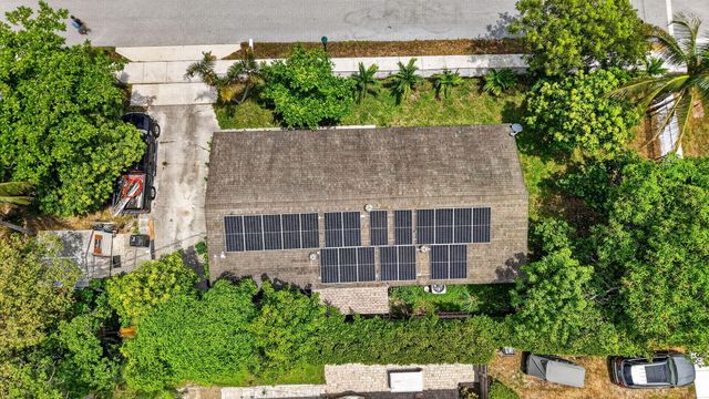 310 SE 8TH Street, Delray Beach, FL 33483