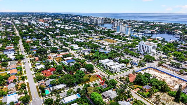 310 SE 8TH Street, Delray Beach, FL 33483