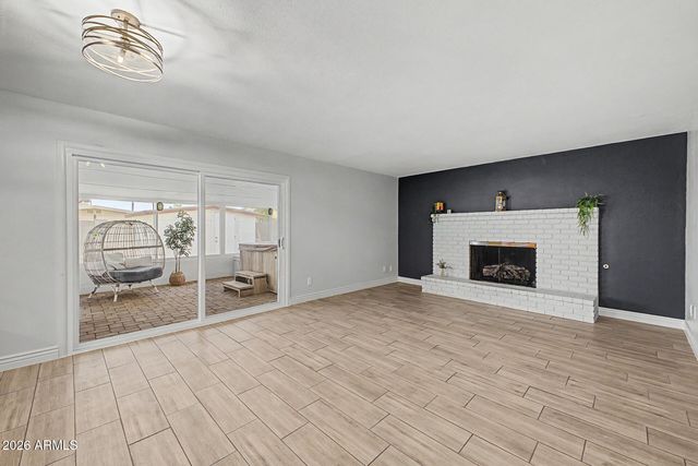 2332 E RIVIERA Drive, Tempe, AZ 85282