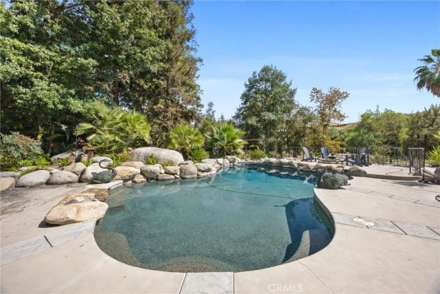 14025 Yokuts, Bakersfield, CA 93306