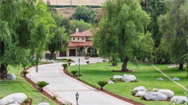 14025 Yokuts, Bakersfield, CA 93306