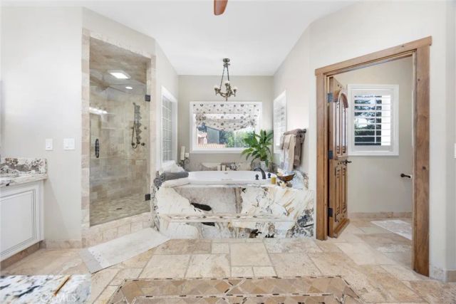 14025 Yokuts, Bakersfield, CA 93306