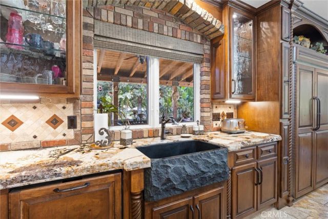 14025 Yokuts, Bakersfield, CA 93306