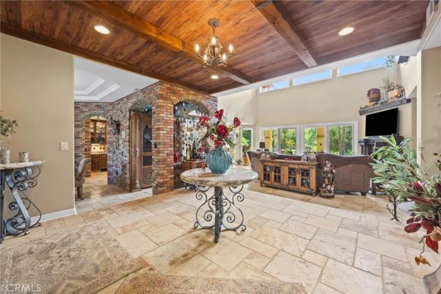 14025 Yokuts, Bakersfield, CA 93306