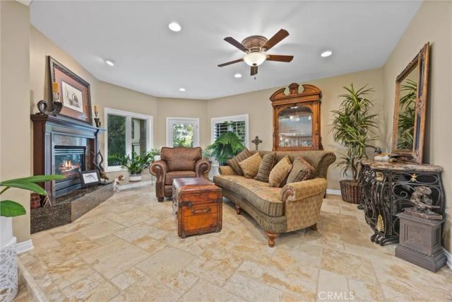 14025 Yokuts, Bakersfield, CA 93306