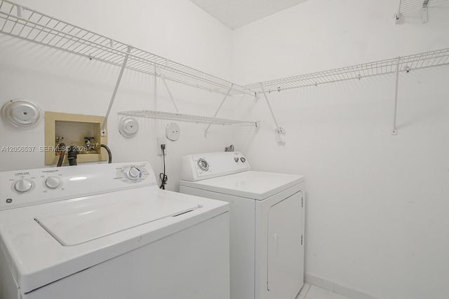 401 SW 158th Ter 105, Pembroke Pines, FL 33027