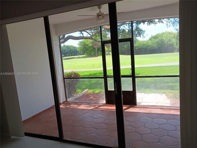 401 SW 158th Ter 105, Pembroke Pines, FL 33027