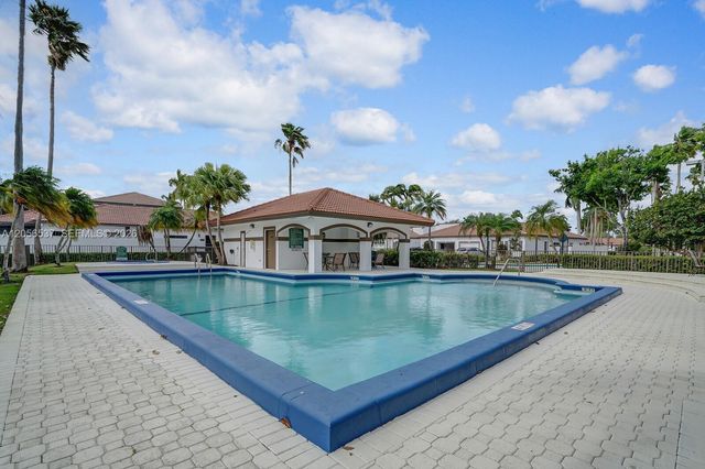 401 SW 158th Ter 105, Pembroke Pines, FL 33027