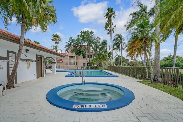 401 SW 158th Ter 105, Pembroke Pines, FL 33027