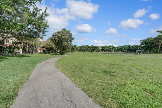 401 SW 158th Ter 105, Pembroke Pines, FL 33027