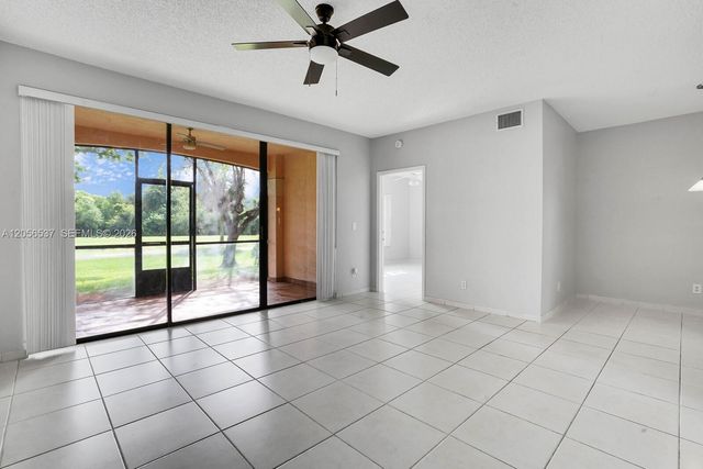 401 SW 158th Ter 105, Pembroke Pines, FL 33027