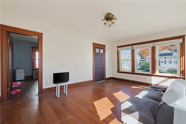 86 Stedman Avenue, Pawtucket, RI 02860