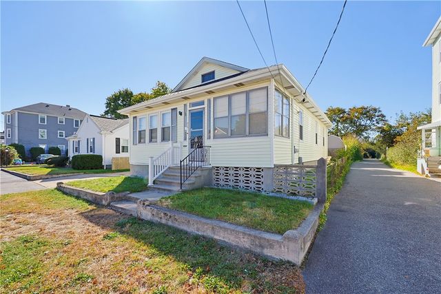 86 Stedman Avenue, Pawtucket, RI 02860