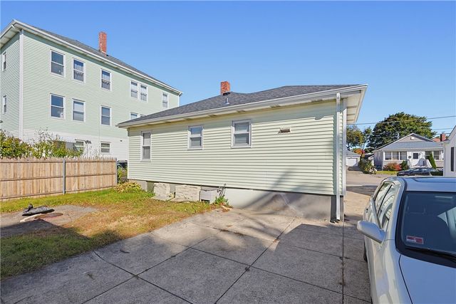 86 Stedman Avenue, Pawtucket, RI 02860