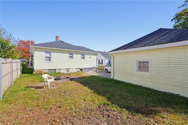 86 Stedman Avenue, Pawtucket, RI 02860