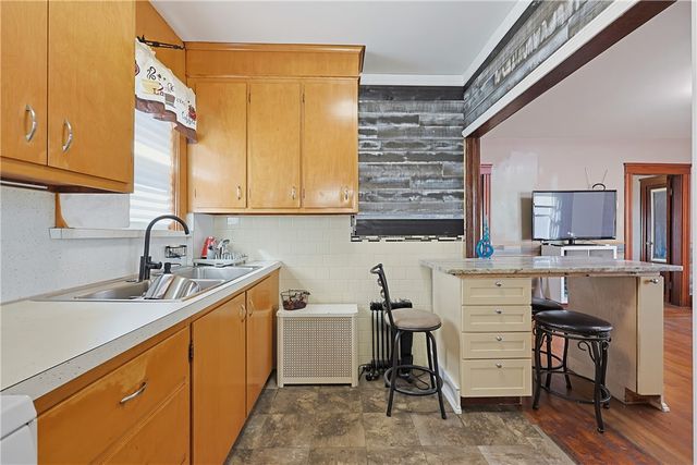 86 Stedman Avenue, Pawtucket, RI 02860