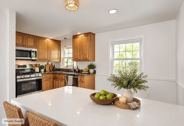 55 Clough Rd 55, Dedham, MA 02026