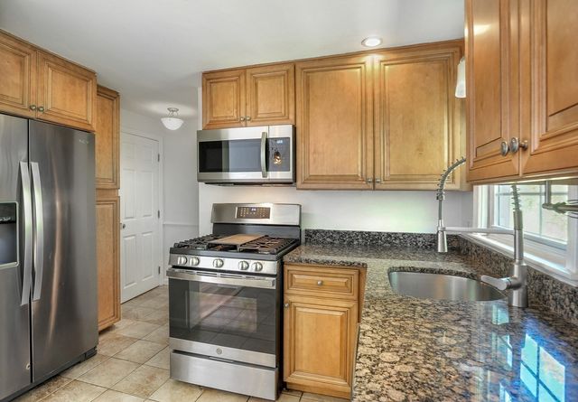 55 Clough Rd 55, Dedham, MA 02026