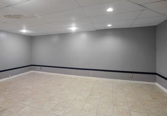 55 Clough Rd 55, Dedham, MA 02026
