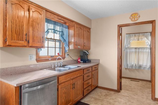 4201 NW 64th Place, Kansas City, MO 64151
