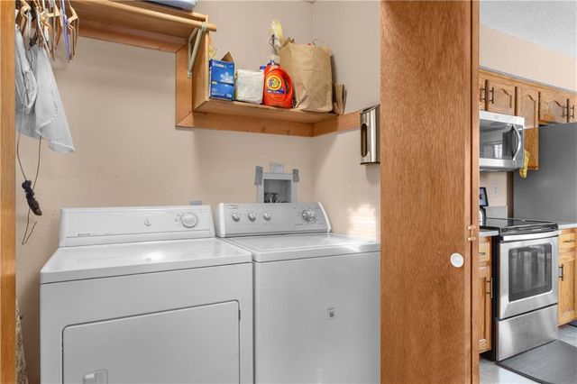 4201 NW 64th Place, Kansas City, MO 64151