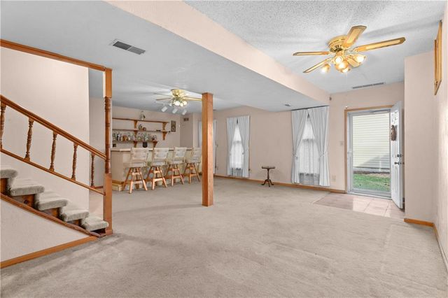 4201 NW 64th Place, Kansas City, MO 64151