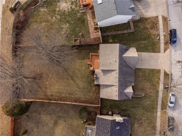 4201 NW 64th Place, Kansas City, MO 64151