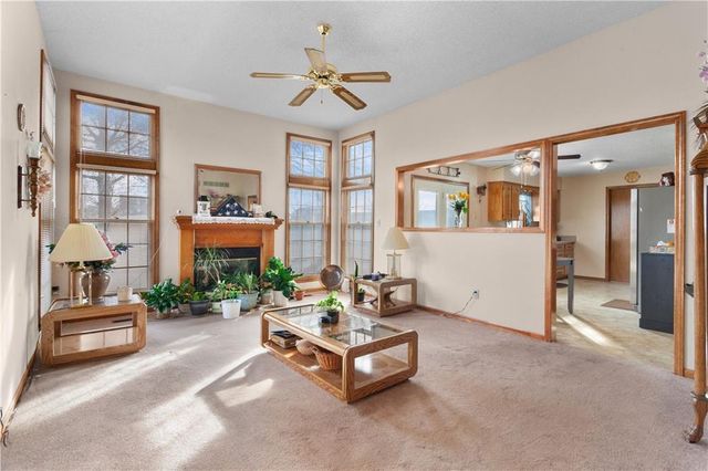 4201 NW 64th Place, Kansas City, MO 64151