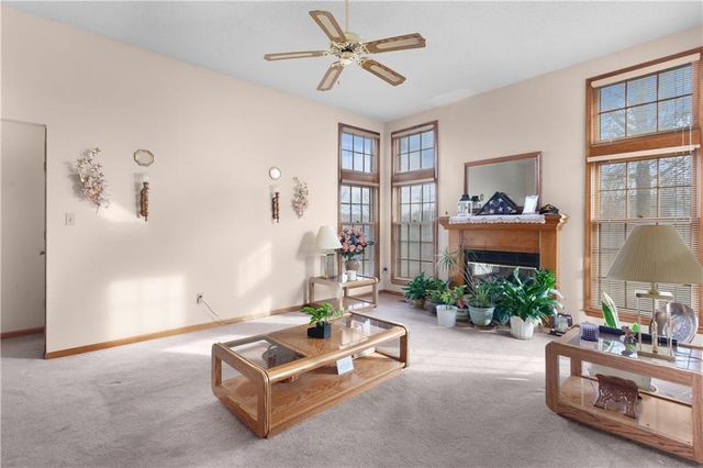 4201 NW 64th Place, Kansas City, MO 64151