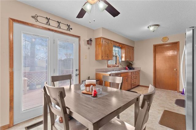 4201 NW 64th Place, Kansas City, MO 64151