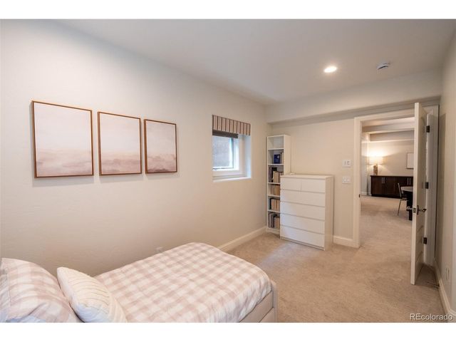 1575 Vine Cliff Hts, Colorado Springs, CO 80921