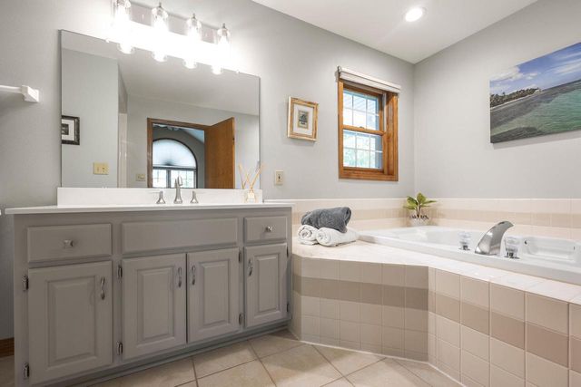 W153N5311 Plaza DRIVE, Menomonee Falls, WI 53051