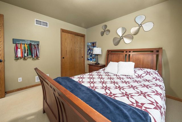W153N5311 Plaza DRIVE, Menomonee Falls, WI 53051