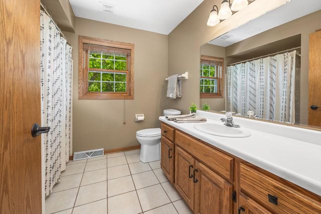 W153N5311 Plaza DRIVE, Menomonee Falls, WI 53051