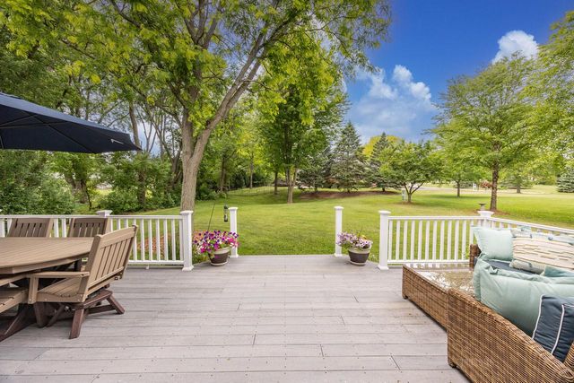 W153N5311 Plaza DRIVE, Menomonee Falls, WI 53051